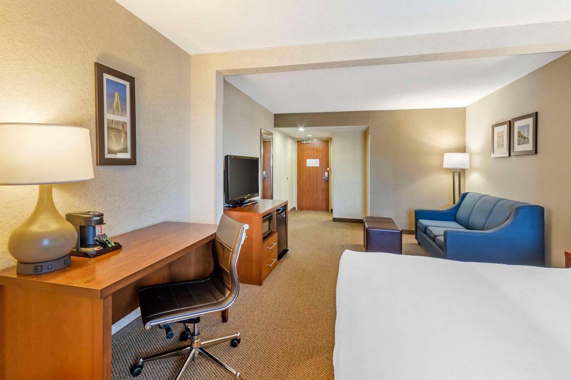 Comfort Inn & Suites Airport Convention Center North Charleston Kültér fotó